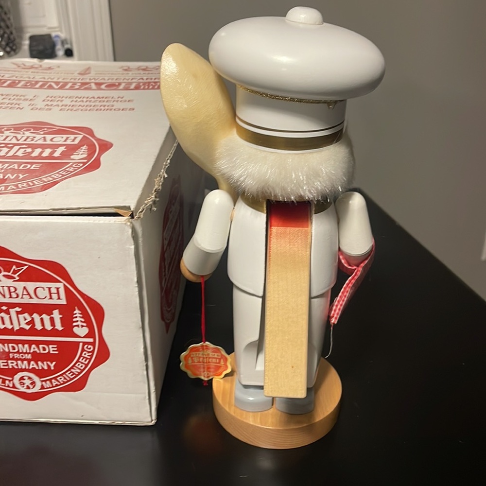 Steinbach nutcracker Cook - Picture 5 of 9